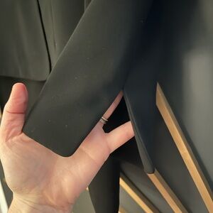 Clearance! Deleting 2/1: Cute Black Skirt Suit